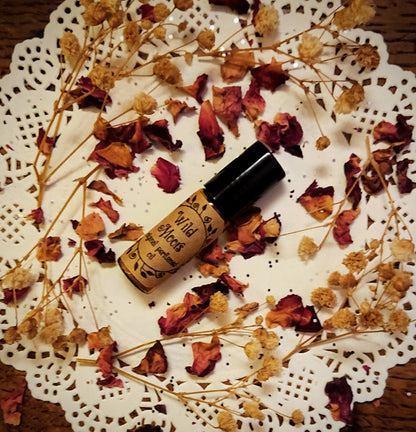 Wild Moors Original Perfumed Oil - Spring Literary Collection Roll On Fragrance - Wild Bluebell, Lavender, Immortelle, Black Cassis, Petrichor, Vetiver & Sandalwood - Aromatic, Floral & Earthy Vegan Oil Blend