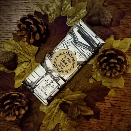 Ye Olde Library Wax Melt Bar - Old Books Musk And Wood Fragranced 5 Segment Wax Melt Bar - Autumn Winter Library Bibliophile Vegan Melts